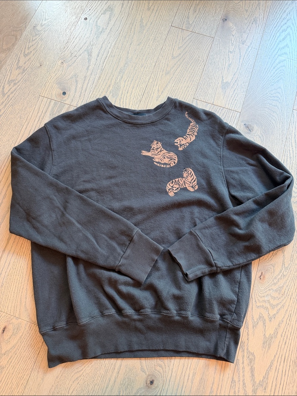 Monrow Charcoal Crewneck Sweatshirt with Tiger Motif